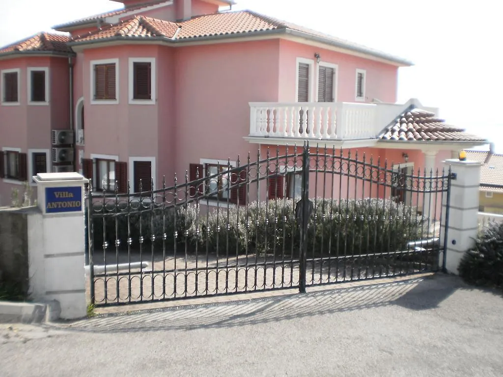 Villa Antonio 오파티아